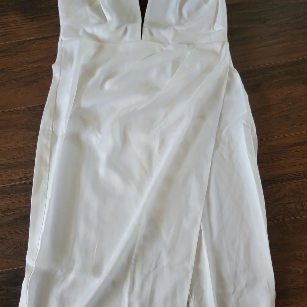 New Nookie Stella Satin Plunge Neckline Mermaid Sexy High Front Slit Gown Medium - Picture 7 of 16